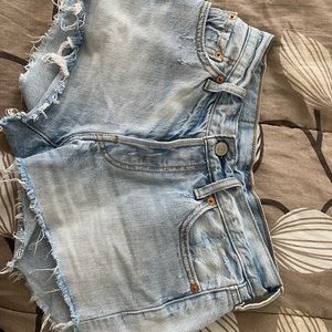 Levi’s shorts size 24